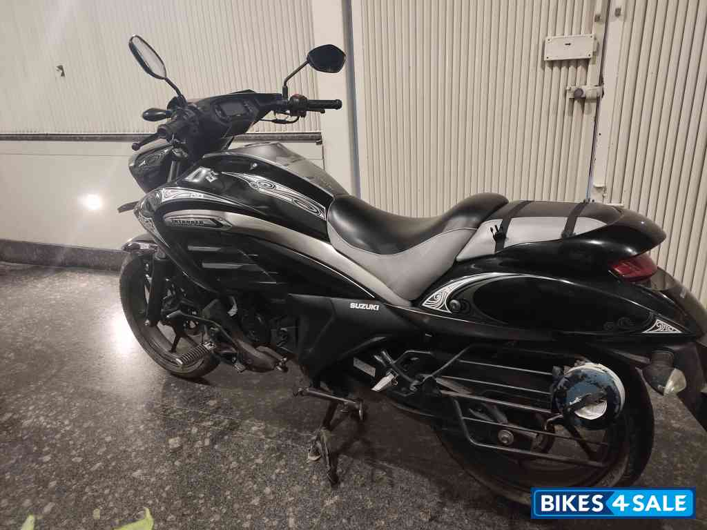 Black Suzuki Intruder 150