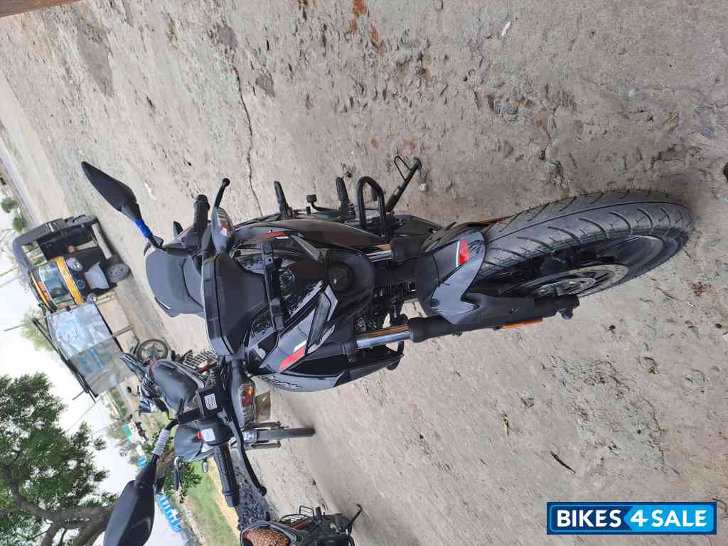 Black Bajaj Pulsar N160 Dual Channel ABS