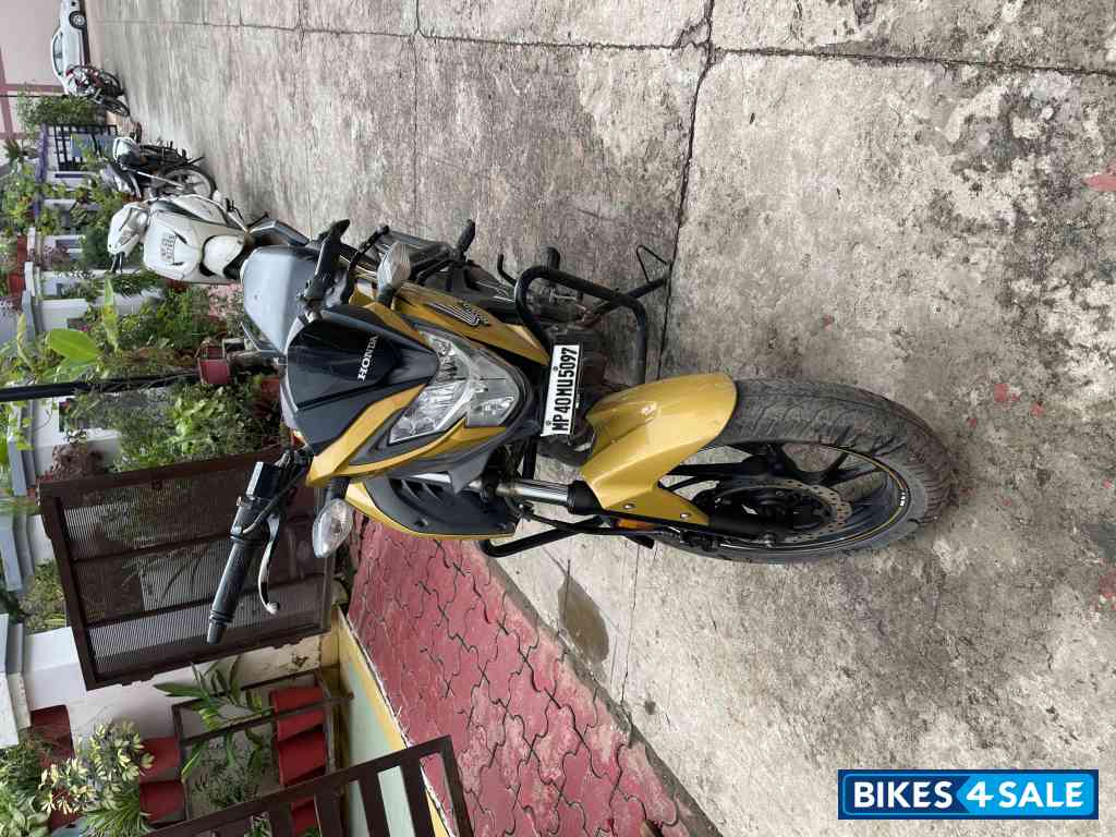 Honda CB Hornet 160R