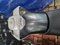 White Hero Xtreme 160R BS6