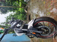 White Hero Xtreme 160R BS6