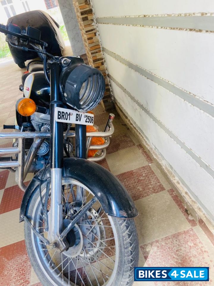 Black Royal Enfield Classic 350