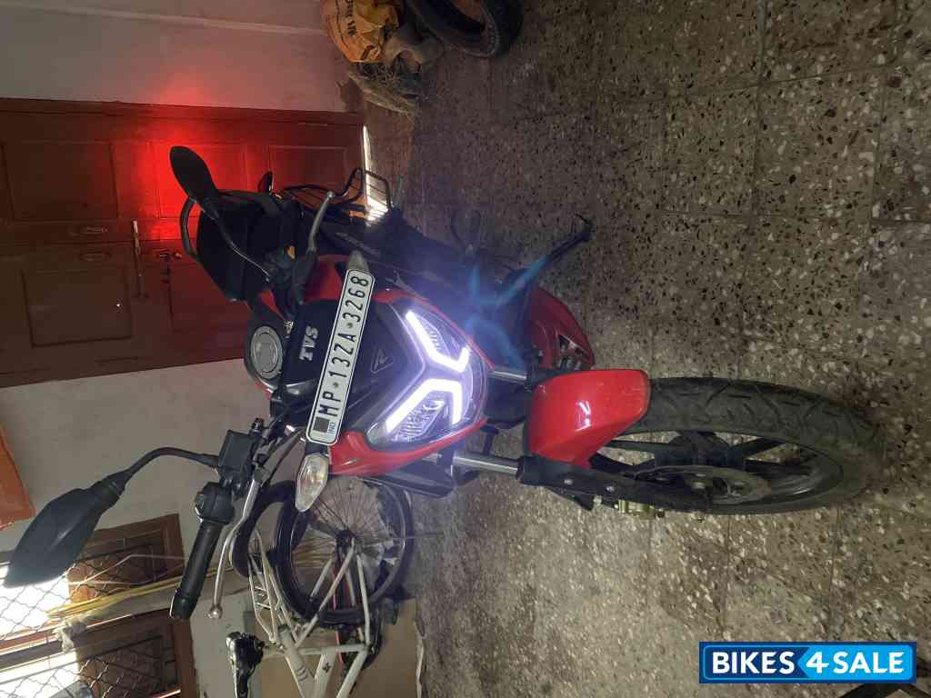 TVS Raider Split Seat