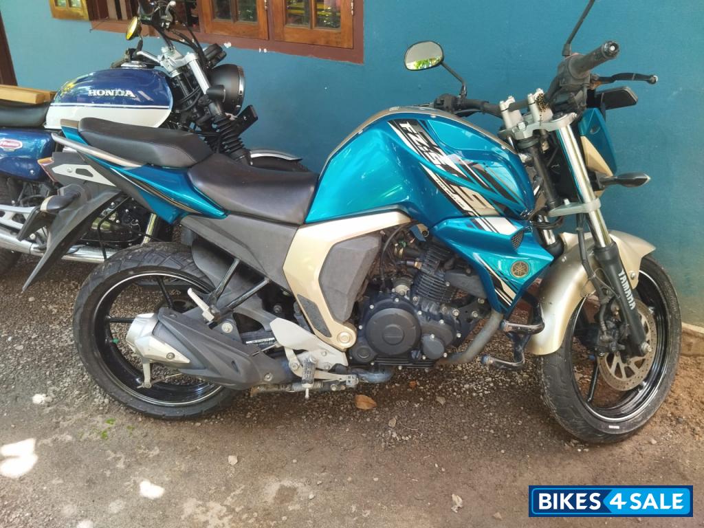 Yamaha FZ-S FI V2