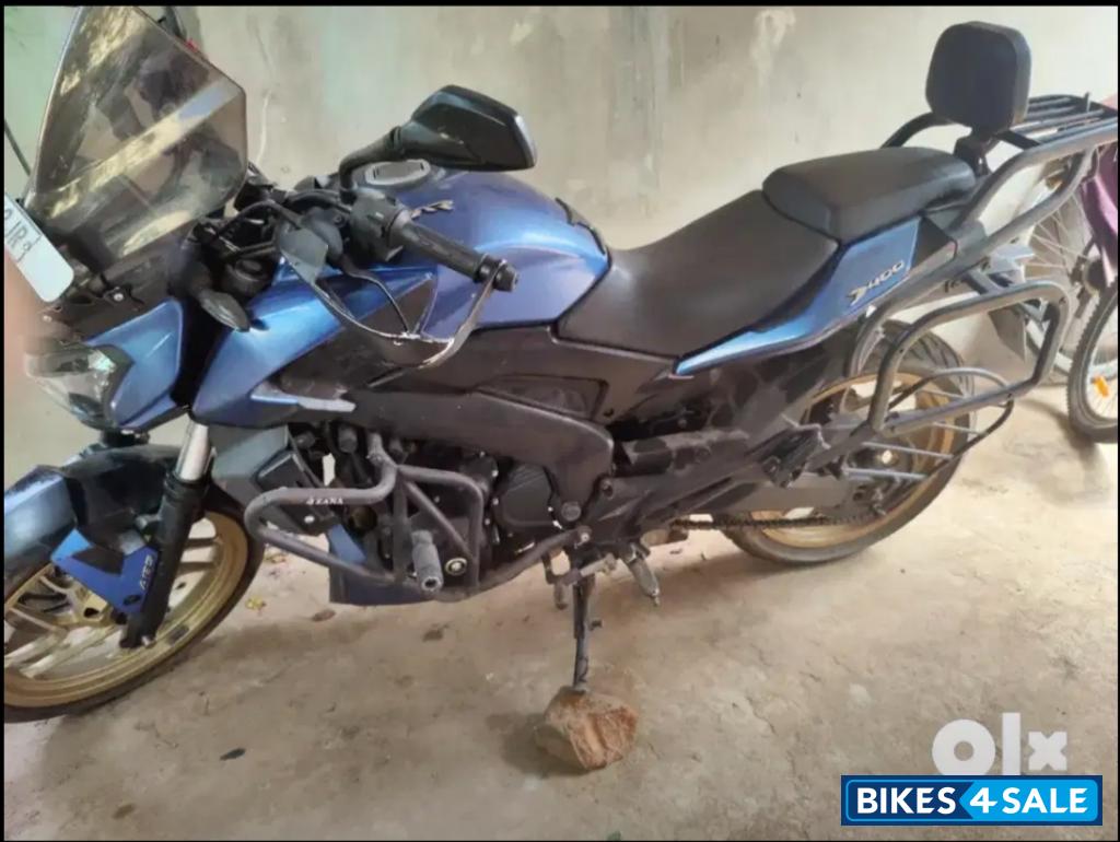Blue Bajaj Dominar 400 ABS BS6