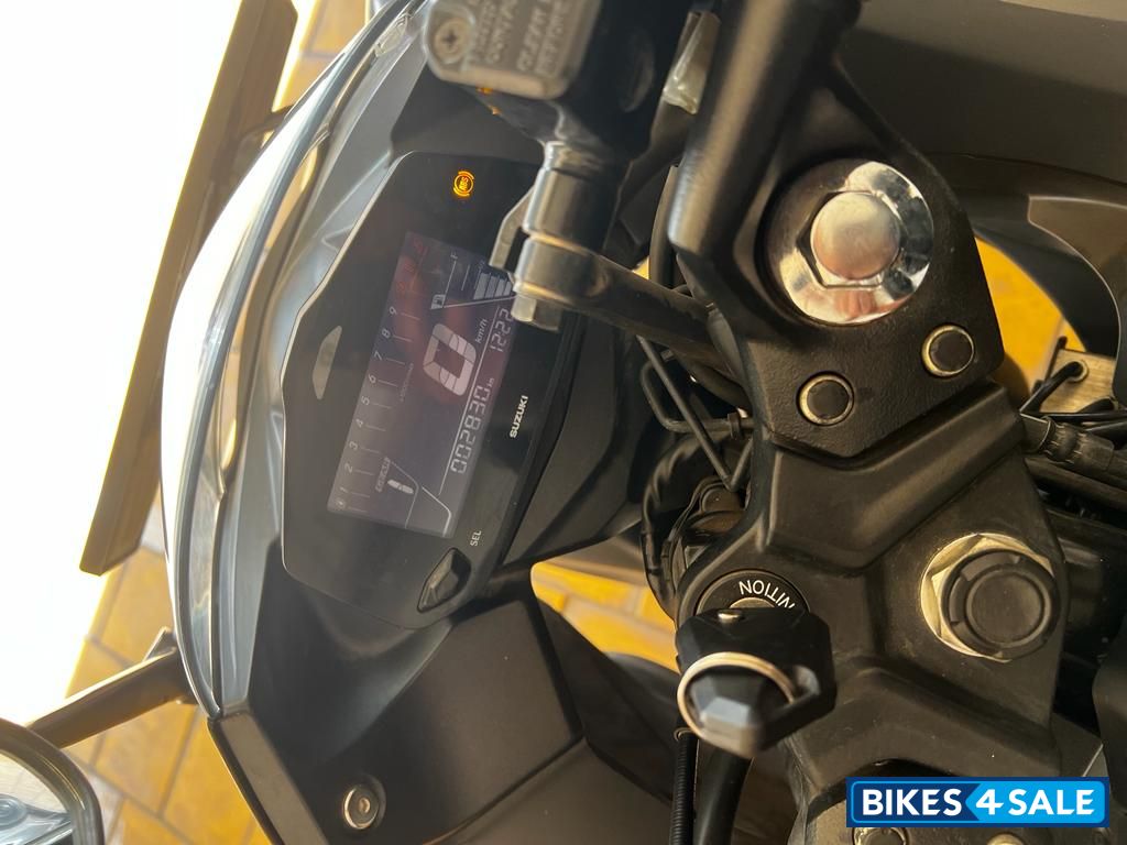 Matt Black Suzuki Gixxer SF 250 BS6