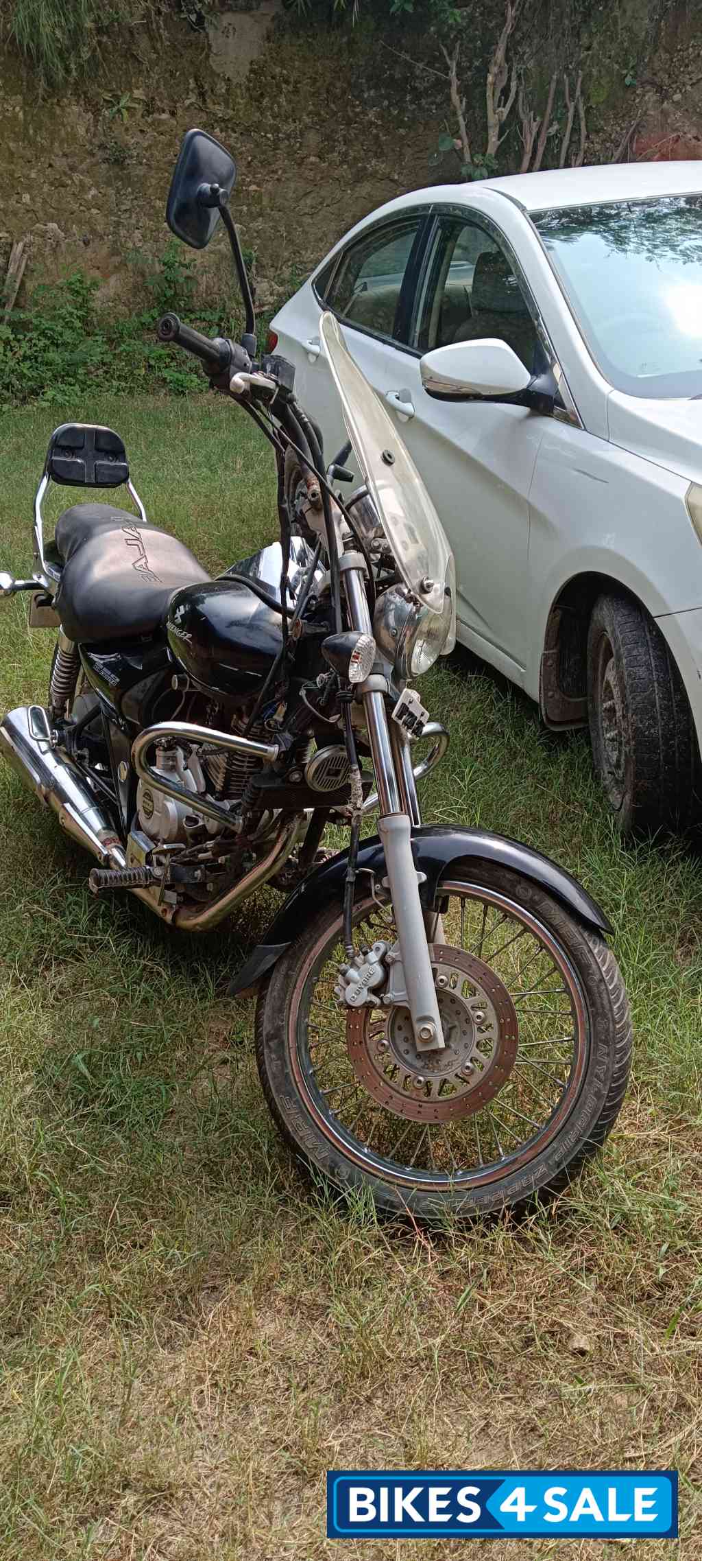 Bajaj Avenger 220 DTS-i