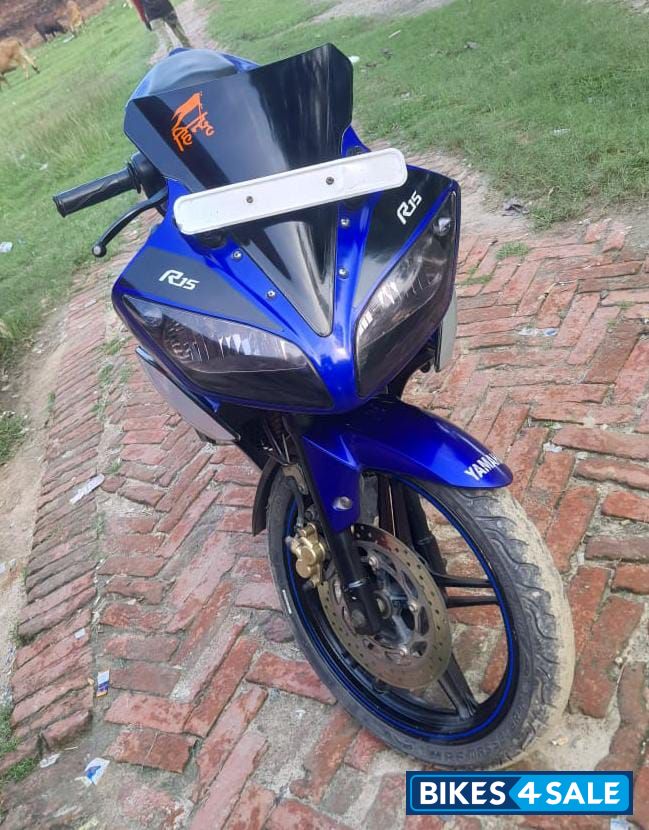 Yamaha YZF R15 V2