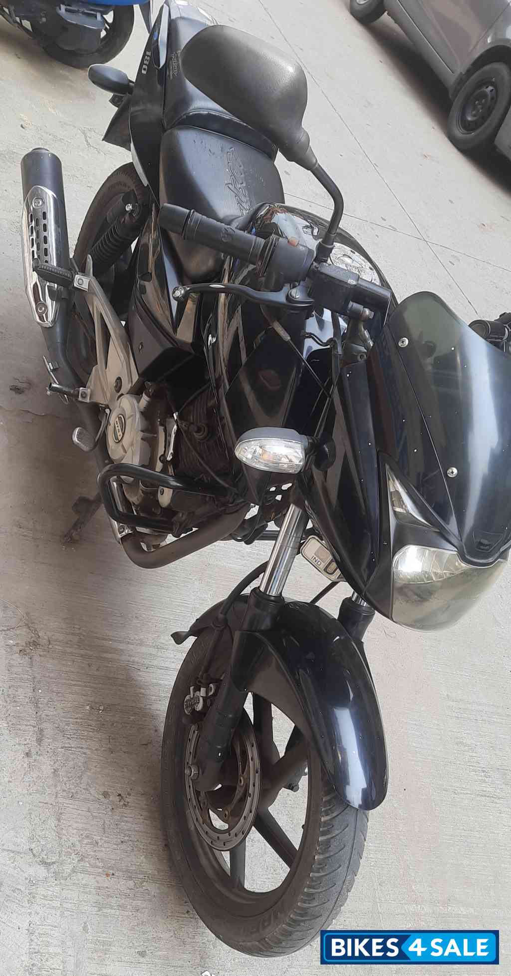 Bajaj Pulsar 180