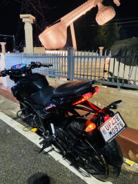 Black Bajaj Pulsar N160