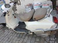 Vespa LX 125
