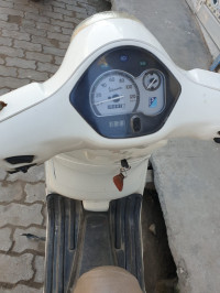 Vespa LX 125