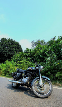 Forest Green Royal Enfield Bullet Standard 500