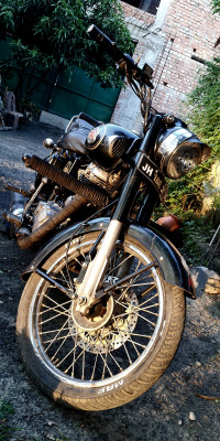 Forest Green Royal Enfield Bullet Standard 500
