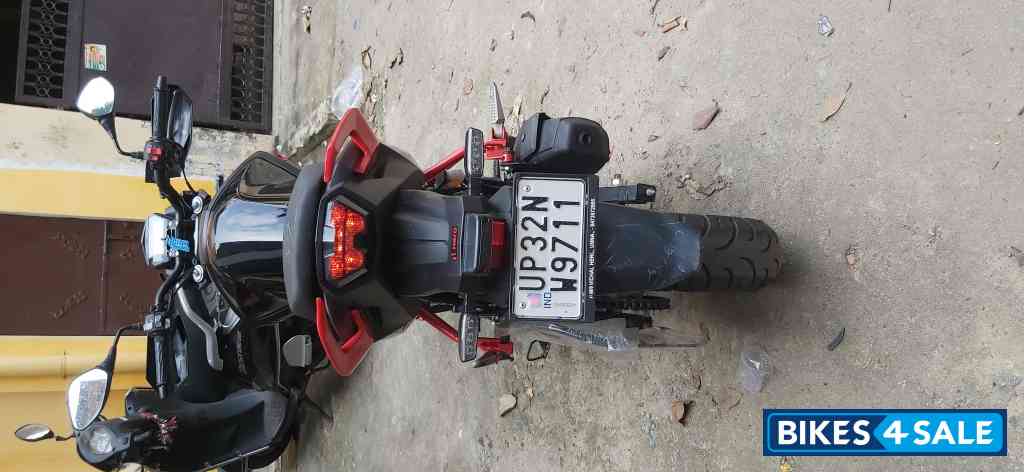 Black Red Hero Xtreme 160R Stealth Edition