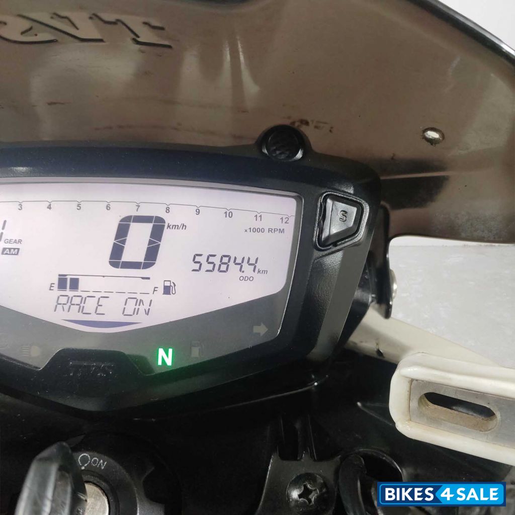 TVS Apache RTR 200 4V