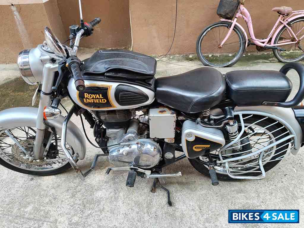 Silver Royal Enfield Classic 350