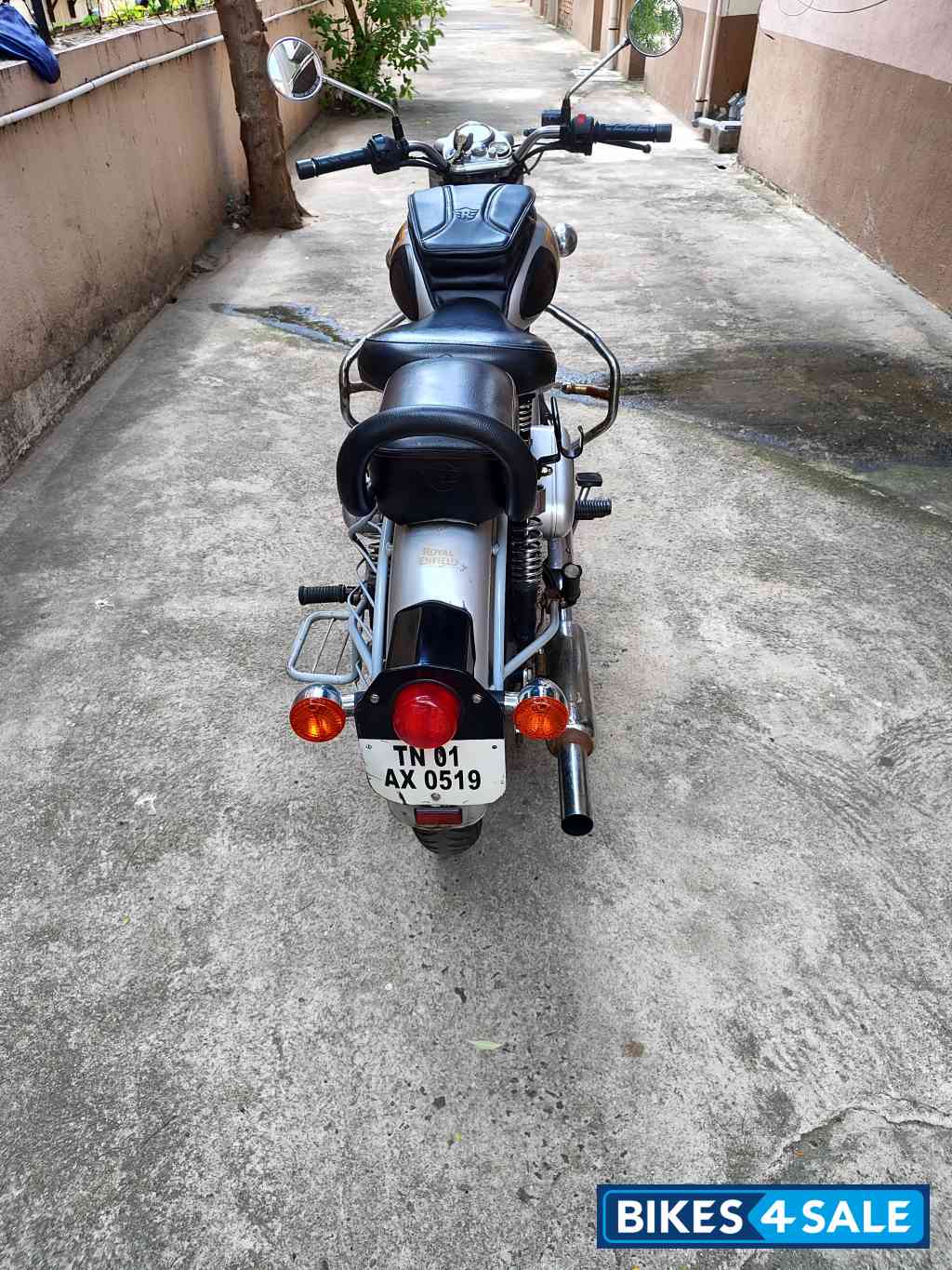 Silver Royal Enfield Classic 350