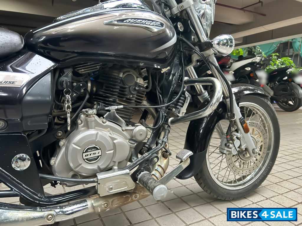 Bajaj Avenger Cruise 220 BS6