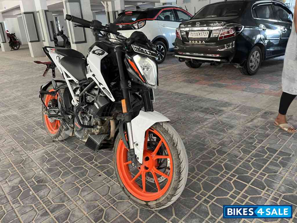 KTM Duke 200 ABS