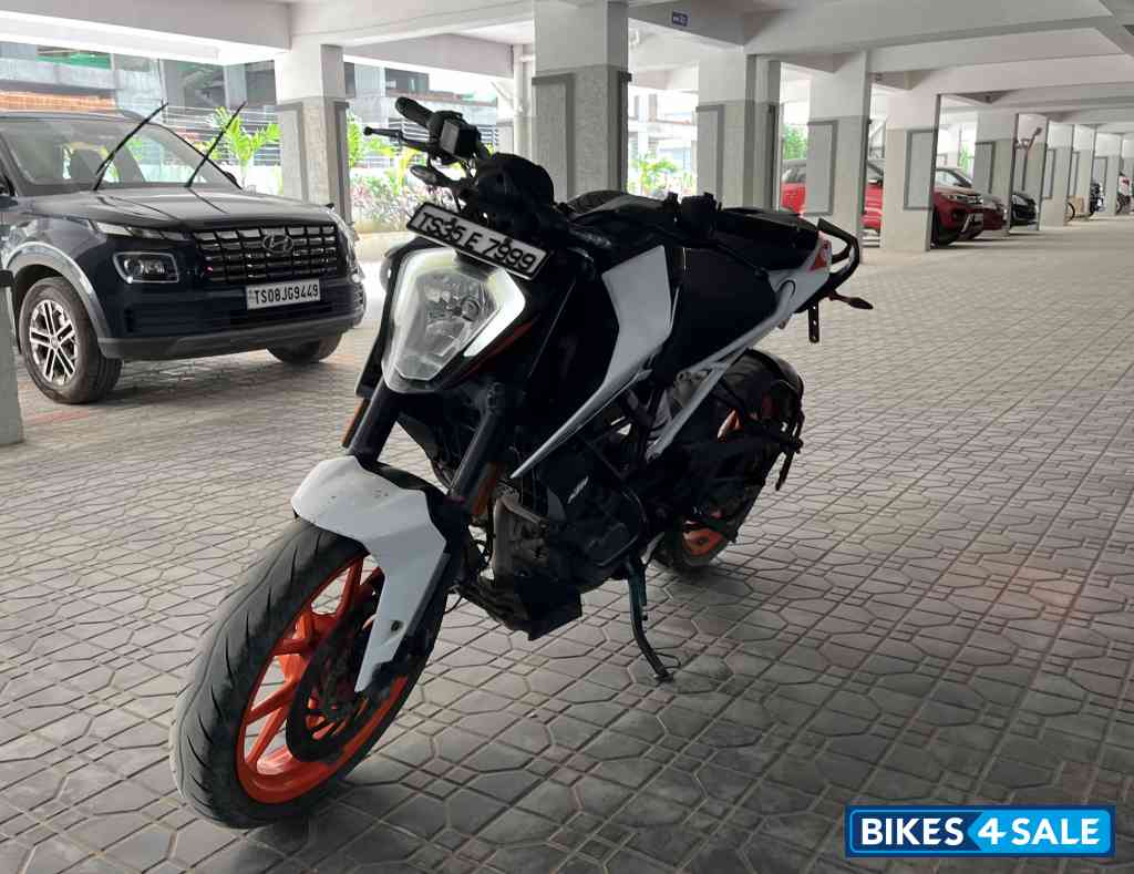 KTM Duke 200 ABS