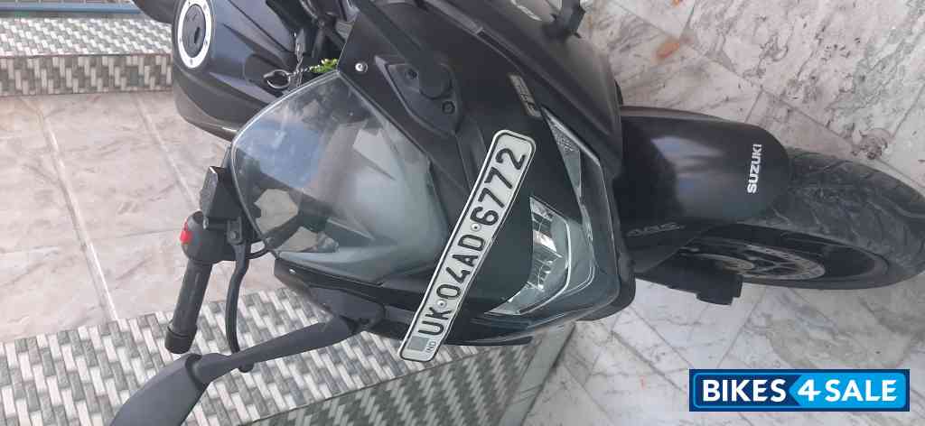 Black Suzuki Gixxer SF 250 Black Suzuki Gixxer SF 250