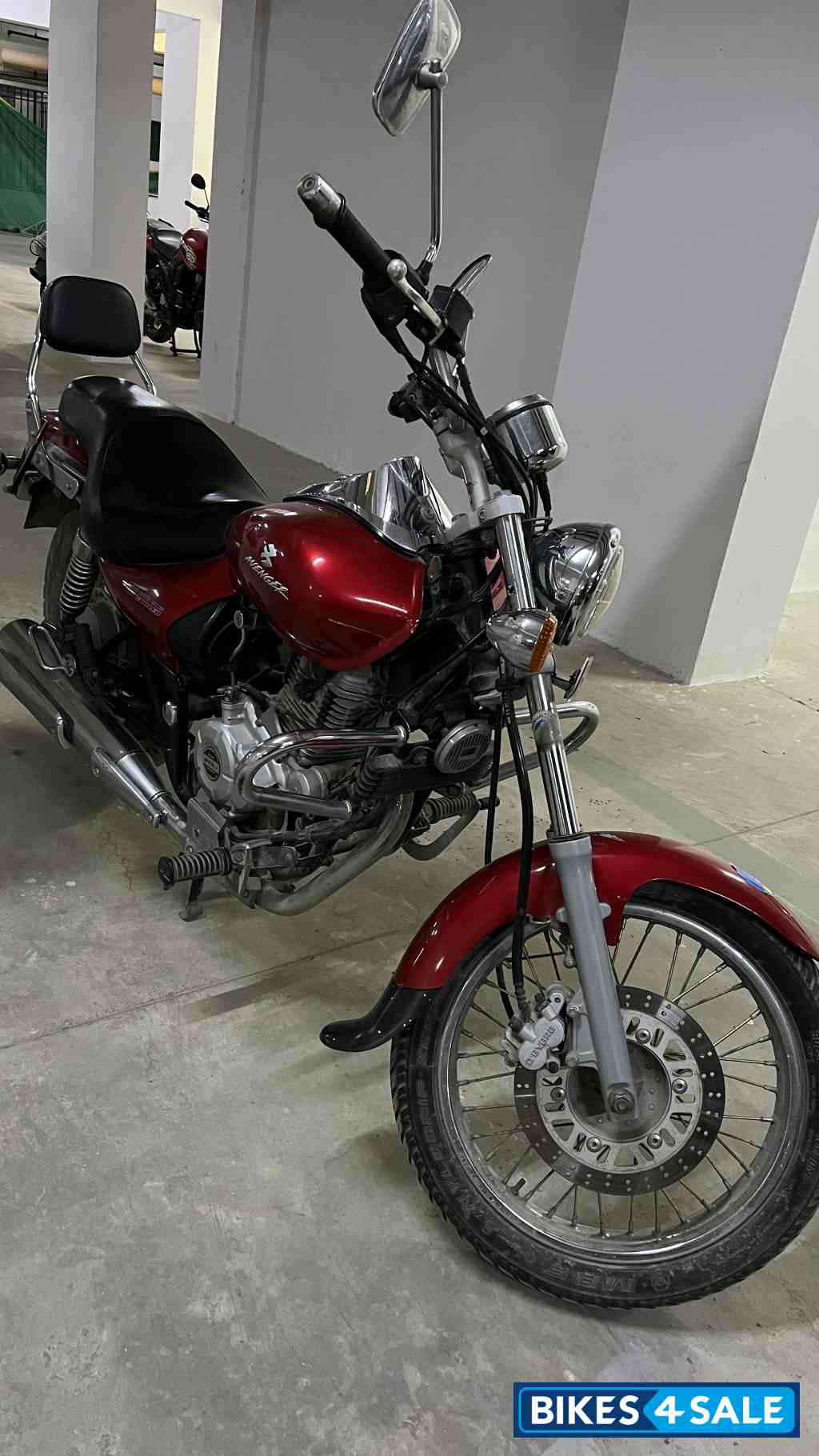 Bajaj Avenger 220 DTS-i Bajaj Avenger 220 DTS-i