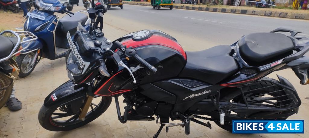 Black N Red TVS Apache RTR 200 4V ABS