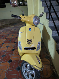 Vespa VXL 125