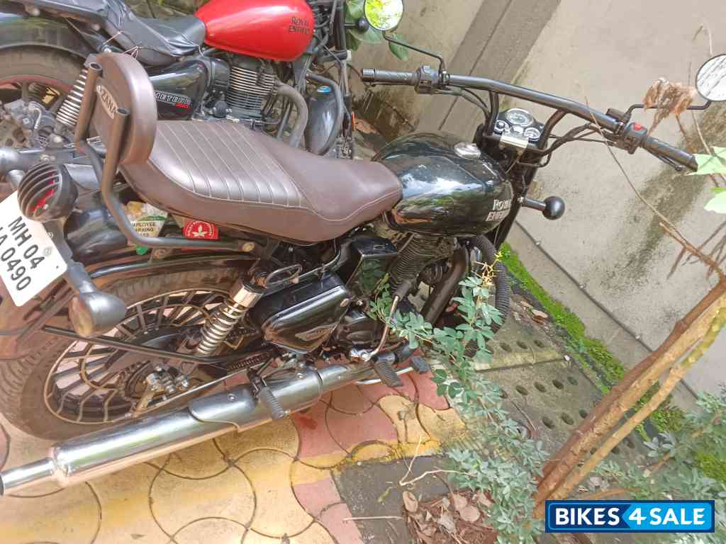 Black Royal Enfield Bullet Standard 500