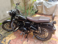 Black Royal Enfield Bullet Standard 500