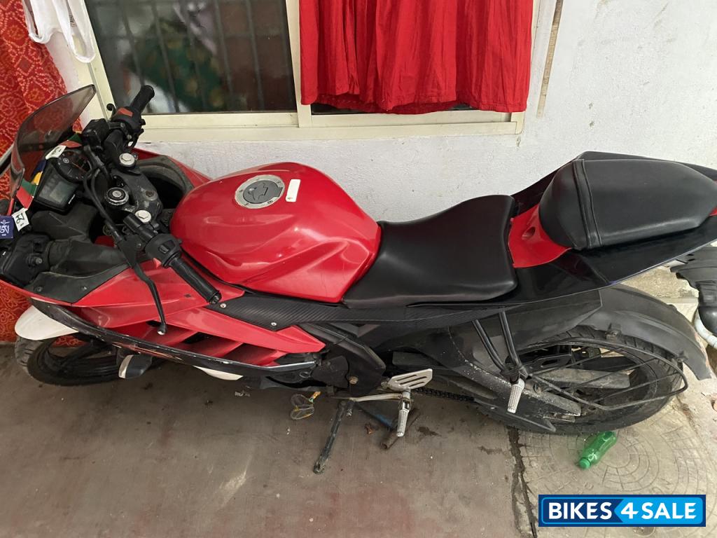 Red Yamaha YZF R15 V2