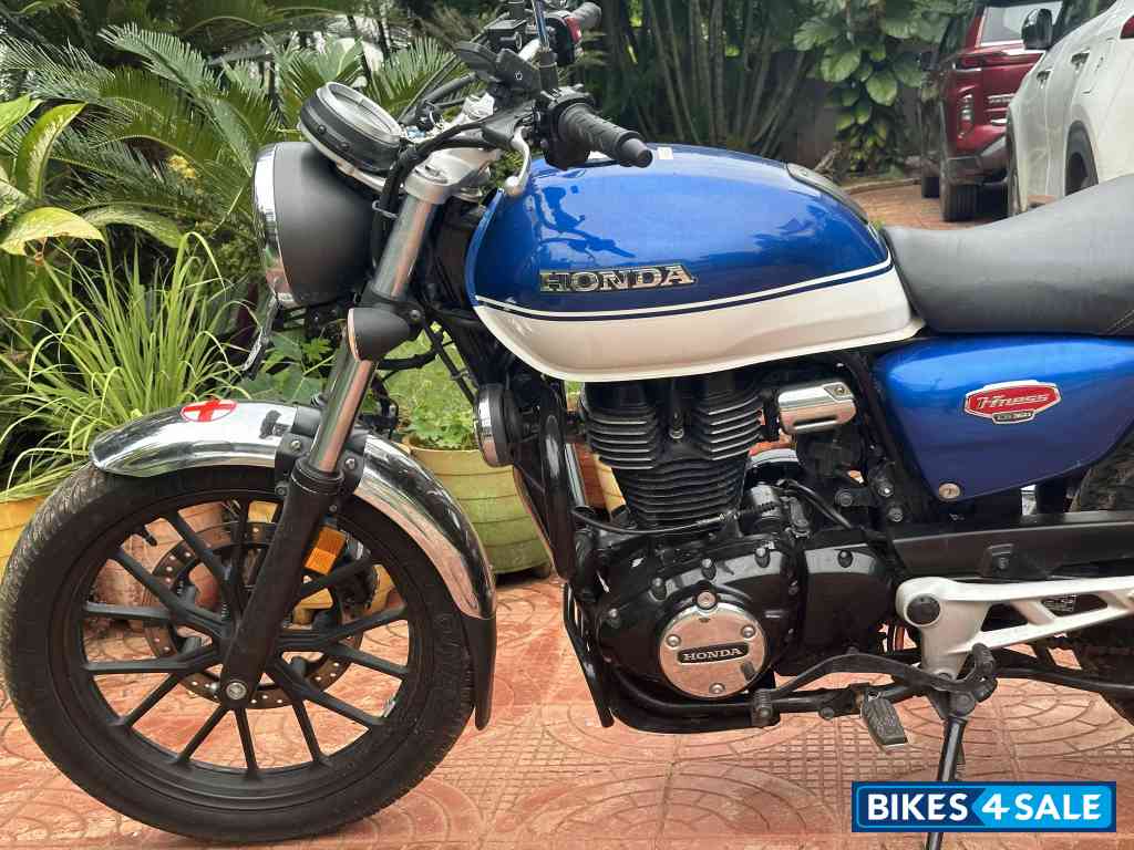 Blue Honda CB350 HINESS DUAL TONE DLX2