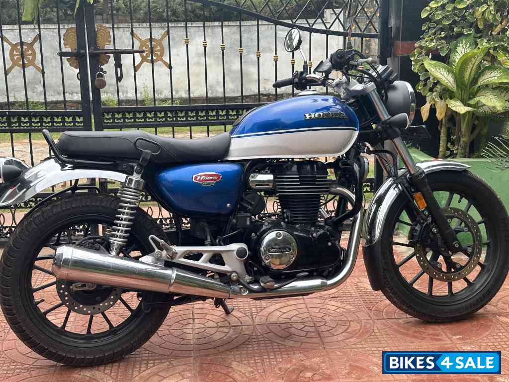 Blue Honda CB350 HINESS DUAL TONE DLX2