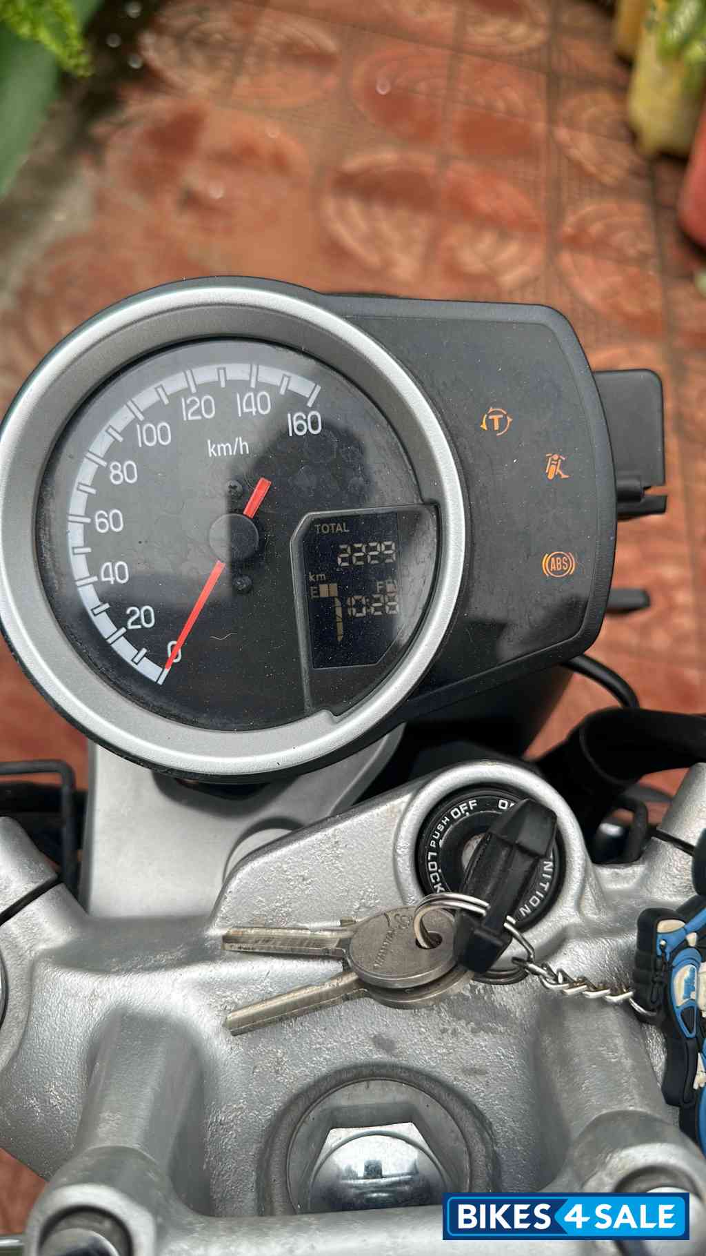 Blue Honda CB350 HINESS DUAL TONE DLX2