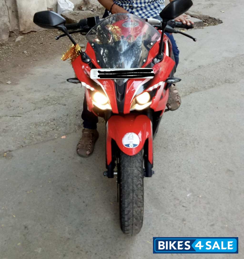 Bajaj Pulsar RS 200