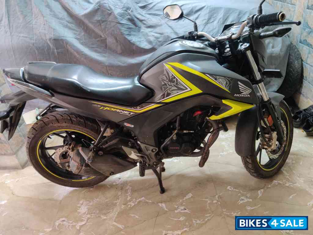 Honda CB Hornet 160R ABS