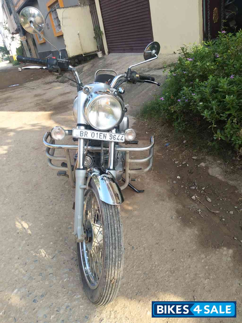 Silver Royal Enfield Bullet Electra Twinspark