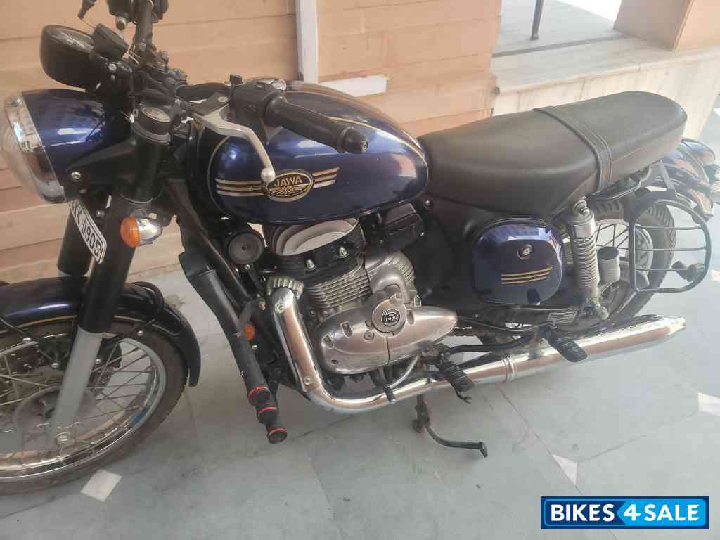 Jawa forty two BS6 Jawa forty two BS6