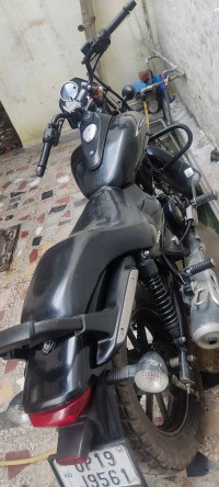 Mat Black Bajaj Avenger 180 DTS-i