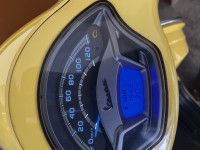 Yellow Vespa VXL 125 BS6