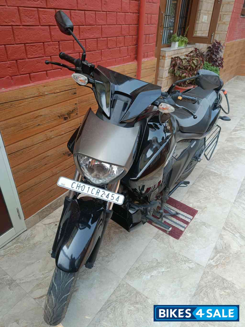 Black Suzuki Intruder 150 Black Suzuki Intruder 150