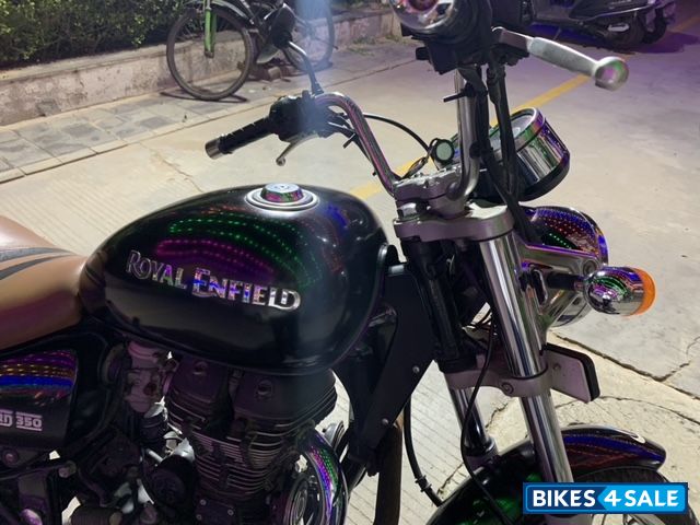 Black Royal Enfield Thunderbird 350