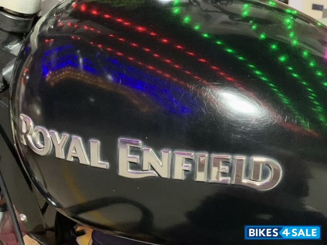 Black Royal Enfield Thunderbird 350