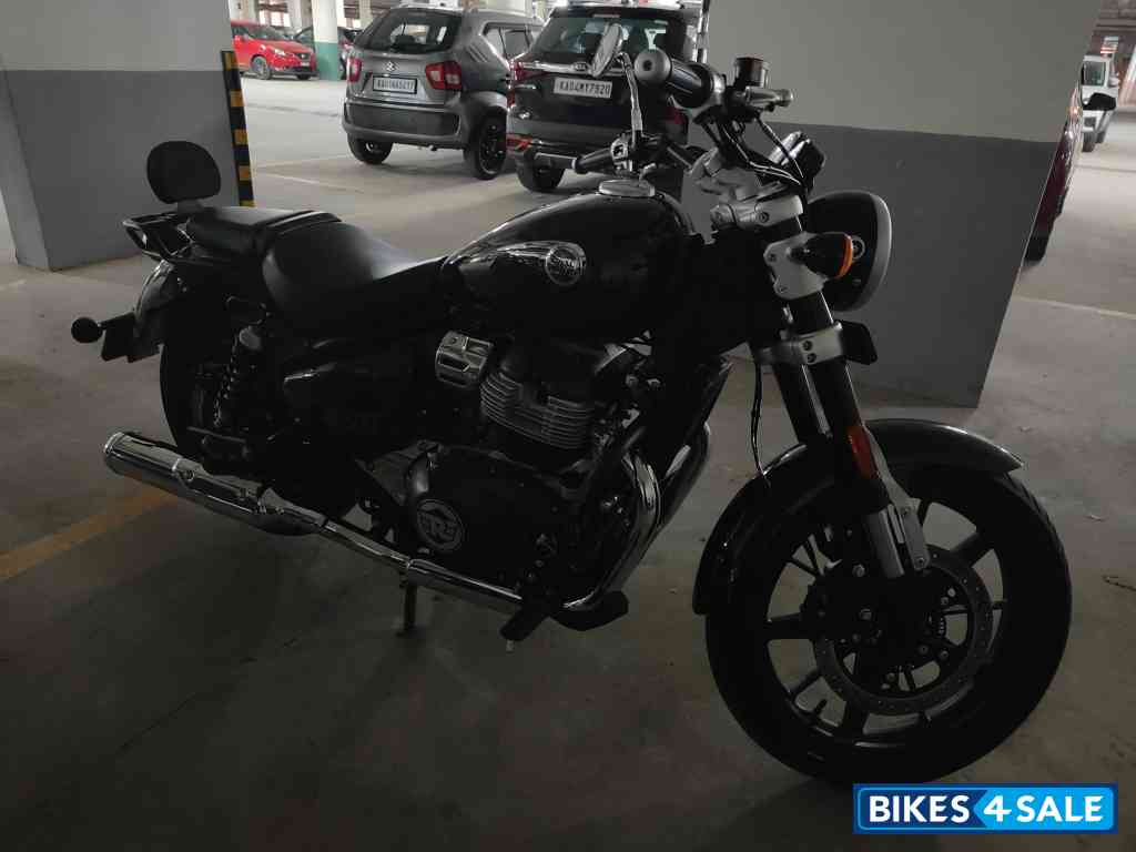 Astral Black Royal Enfield Super Meteor 650