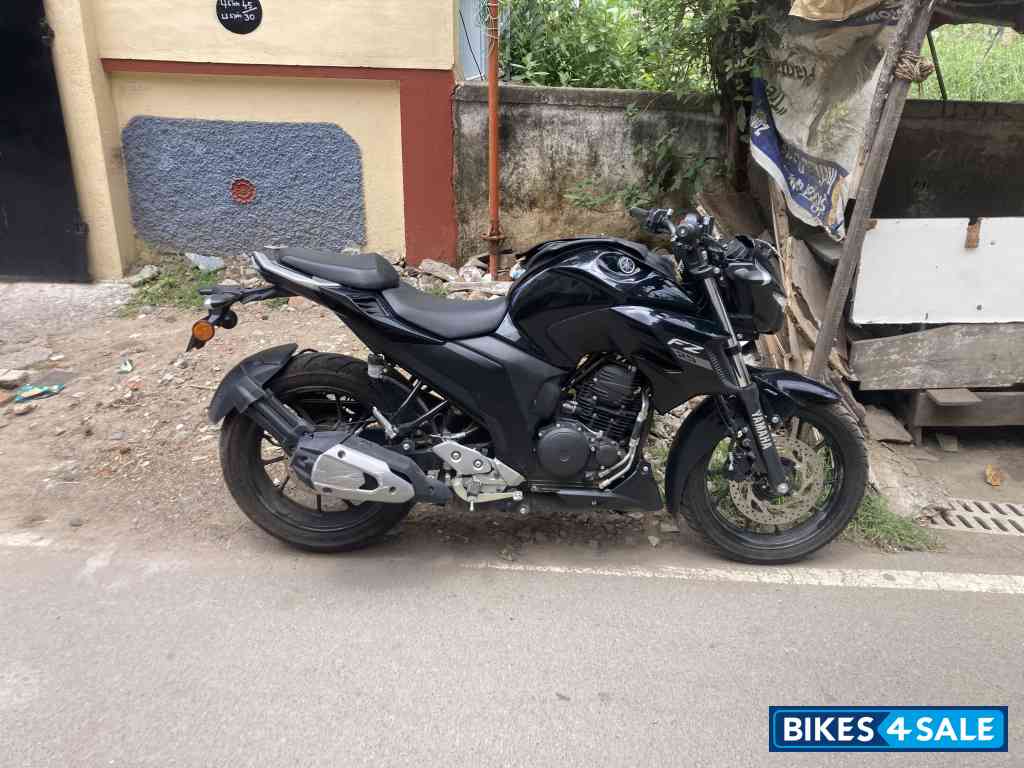 Yamaha FZ25