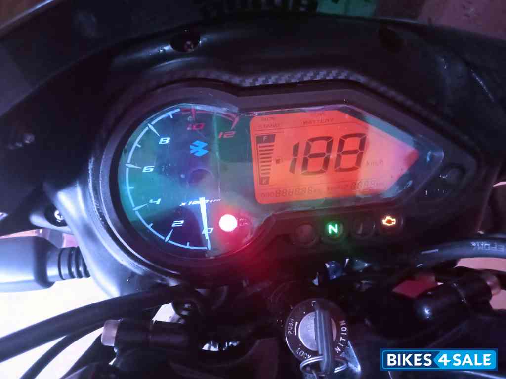 Black Bajaj Pulsar 125 Split Seat