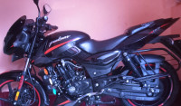 Black Bajaj Pulsar 125 Split Seat