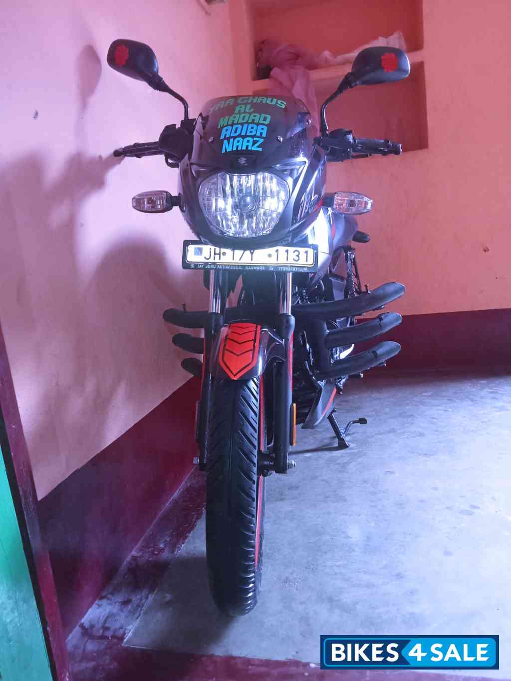 Black Bajaj Pulsar 125 Split Seat