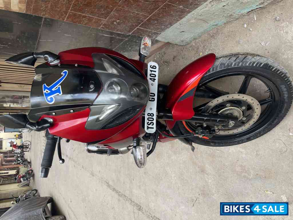 Bajaj Pulsar 220F